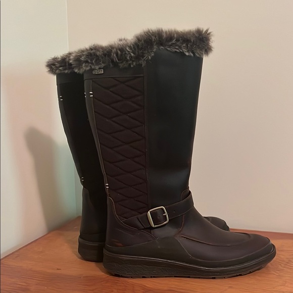 Merrell Shoes - Merrell Dark Brown Quilted Winter Boots